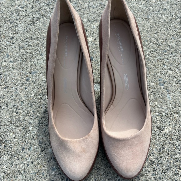 Rockport leather and suede two tone brown and nude pumps 9 wide - Picture 3 of 5